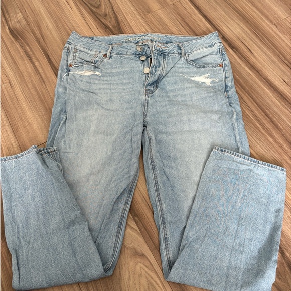 American Eagle Outfitters Light Wash Tomgirl Women's Jeans - Picture 1 of 4